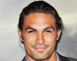 WHAT IS THE ZODIAC SIGN OF JASON MOMOA?